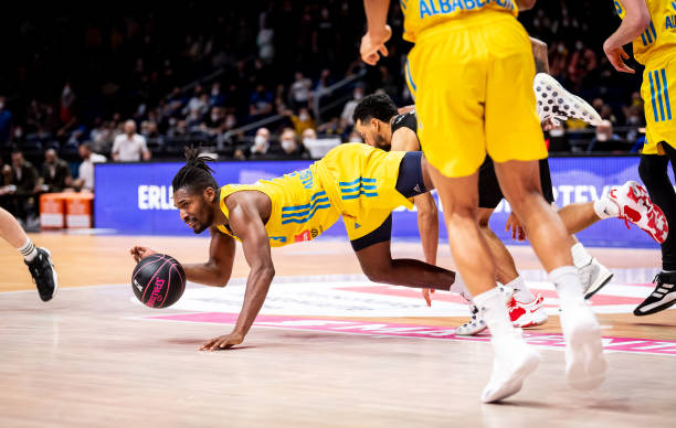 主力缺阵时 主力缺阵时