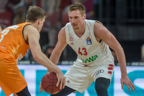 上场时间内 上场时间内